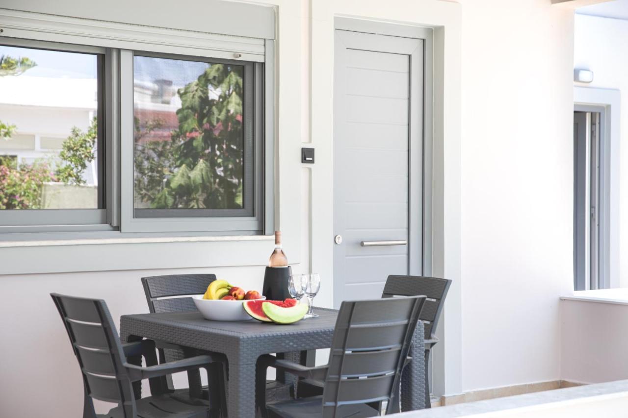 Philippos & Alexandros Apartments Tigaki エクステリア 写真